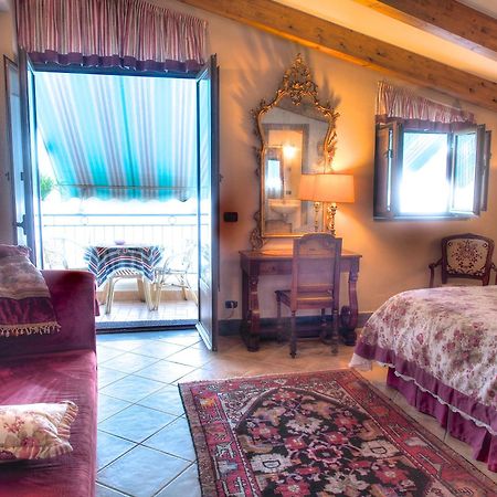 Villa Donna Fausta アジェーロラ エクステリア 写真