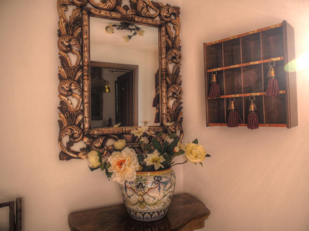 Villa Donna Fausta アジェーロラ エクステリア 写真