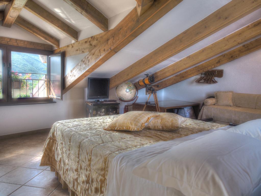 Villa Donna Fausta アジェーロラ 部屋 写真