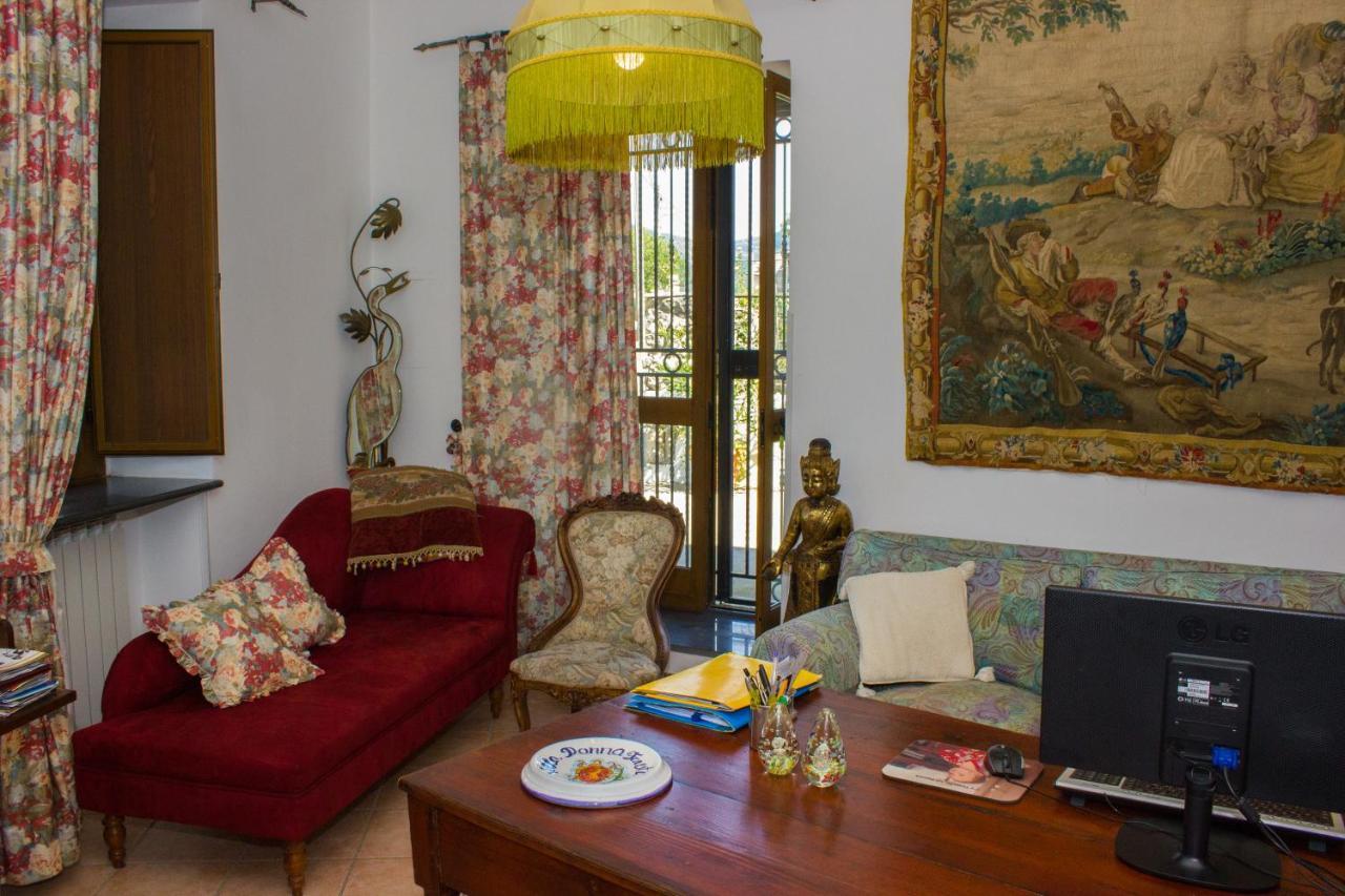 Villa Donna Fausta アジェーロラ エクステリア 写真