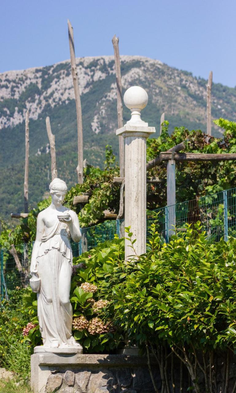 Villa Donna Fausta アジェーロラ エクステリア 写真